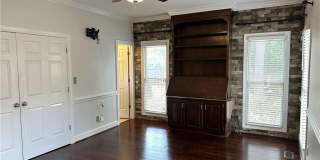 493 Kingsford Drive Gallery 15