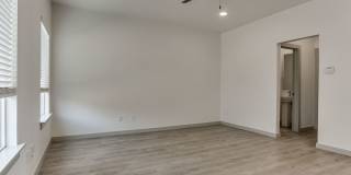 Brand New 3 Bed 2.5 Bath Duplex Includes Office Space (See Contact Info Below) Gallery 15