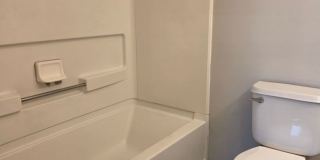 2 Bedroom Condo in Canal Gallery 13