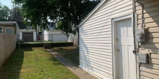 House with Yard and Parking-Video in the Pictures! Gallery 3