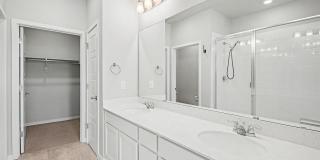 Updated 2 Bed / 2 Bath Corner Condo in Parker – Ground Level Convenience! Gallery 16