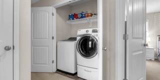 4 bedroom 2.5 bathroom home close to beaches, shopping, and Marine Corps Bases. Gallery 41