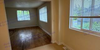 Cute 4-Bedroom Duplex w/Attached Garage in Seward Park Area in Seattle!! Gallery 7