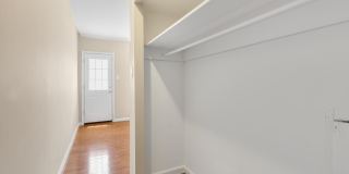 1842 MCKEAN Street Gallery 30