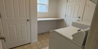 4 Bed 2.5 Bath Gorgeous Home in Wagon Trails Gallery 9