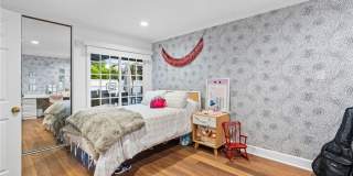 1800 Glenwood Lane Gallery 24