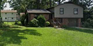 3 BR/2BA | Newly Renovated Single Family Home |  1-Car Garage Parking | Fenced yard | In Jonesboro! Gallery 3