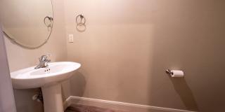 Available Now! 3bed 2 bath home for rent, small dog allowed! Gallery 9