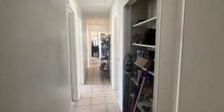 6 Bedroom 3 Bath- Large rooms, AC Gallery 14