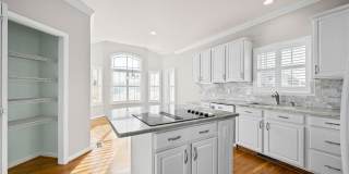 3 Bedroom 2 Bath Pet Friendly Home For Rent with Community Pool Access! Gallery 14