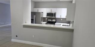 3389 NE 4th St Gallery 8