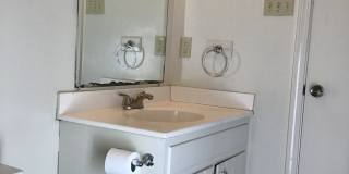 Beautiful 3 Bedroom Apartment. Great place at an affordable price. Gallery 6
