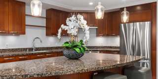 Spacious Irvine Financial District Condo with Full Service Amenities Gallery 12