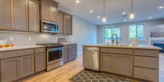 Beautiful home in gated community Gallery 1