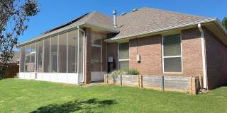 Save Hundreds Every Month – No Electric Bill! Solar-Powered Custom Home for Lease Yukon Public Schools! Gallery 22