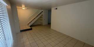 2STORY TOWNHOUSE 4BED, 1 1/2 BATHS Gallery 1