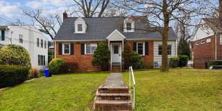Captivating Updated "3/3" Cape Cod Captivating Updated "3/3" Cape Cod Gallery 1