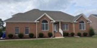 4 Bed / 2.5 Bath Single Family Home Gallery 1