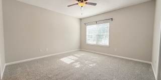 Spacious Townhome! Gallery 20