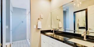 Lovely 3 Bedroom, 3 Bathroom Home with Solar Gallery 5