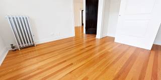 Bright and Sunny Updated 3-bed/1-bath near Loyola Gallery 6