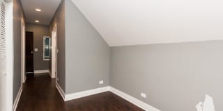 1429 W Superior Gallery 3