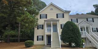 Convenient 2BR/2.5BA Condo in Chapel Hill Gallery 1