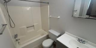 Newly renovated FIRST floor 2/2 - Will go fast Gallery 7
