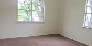 Huge 3 bedroom/1 bath upstairs apartment with Water, Gas Range and Refrigerator! Gallery 16