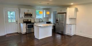 Cute 3BR Home in the Heart of Nashville Gallery 5