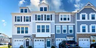 Plantation Lakes Townhome | $2,195/Month | 3 Bedrooms + Resort-Style Amenities Gallery 1