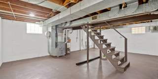 AVAILABLE JULY 1ST! Don't miss this RENOVATED 3-BEDROOM!! Gallery 27