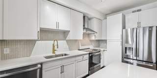 Dorian and Encore Gallery 19