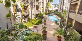 Belle Fontaine Gallery 47