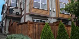 3 BED SEATTLE TOWNHOME FOR RENT W HIGH END FINISHES & EASY COMMUTE Gallery 3