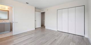 2561 NE 193rd St Gallery 8