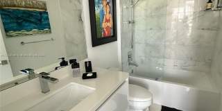1 Collins Ave Gallery 25