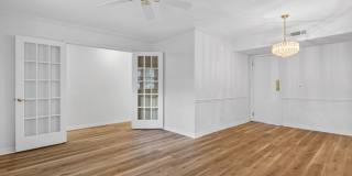 Spacious & Exciting Townhome style Condo Gallery 4