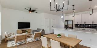 207 Gravel A St Gallery 1