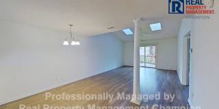 Upper Level Condo in Holton Place w/Community Pool Gallery 3