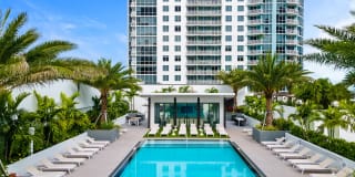 10X Las Olas Walk 10X Las Olas Walk Gallery 5