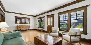 Spacious Ravenna Craftsman! Gallery 12