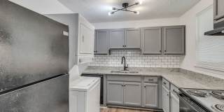 AVAILABLE JULY 10TH. 2 Bed 1 bath FOR LEASE in South Inglewood (East Nashville). $1750 Rent. Pets allowed. Walk to Shelby Bottoms Park Trailhead. Gallery 11