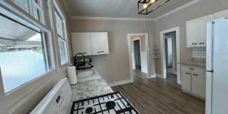 Charming detached single family Kaimuki 3 bdrm, 1 bath home on level lot Gallery 37