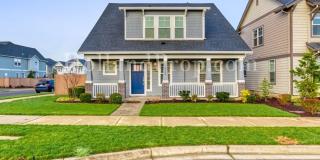 Beautiful Corner-Lot Home in South Hillsboro Gallery 1