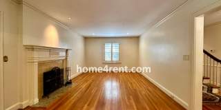 Charming Dutch Colonial in Brookside w/ an Updated Kitchen, Wood Floors, Fenced Yard and a Finished Third Floor! Gallery 7