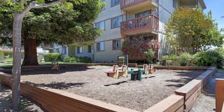 Garden Hill Apartments Gallery 1