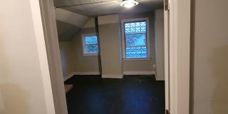 907 Lexington Avenue Gallery 17
