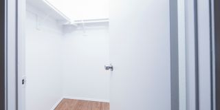 400-420 N. Oakland Ave. Gallery 24