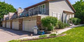 3BR/2Bath Townhome Available Early Sept! Gallery 1